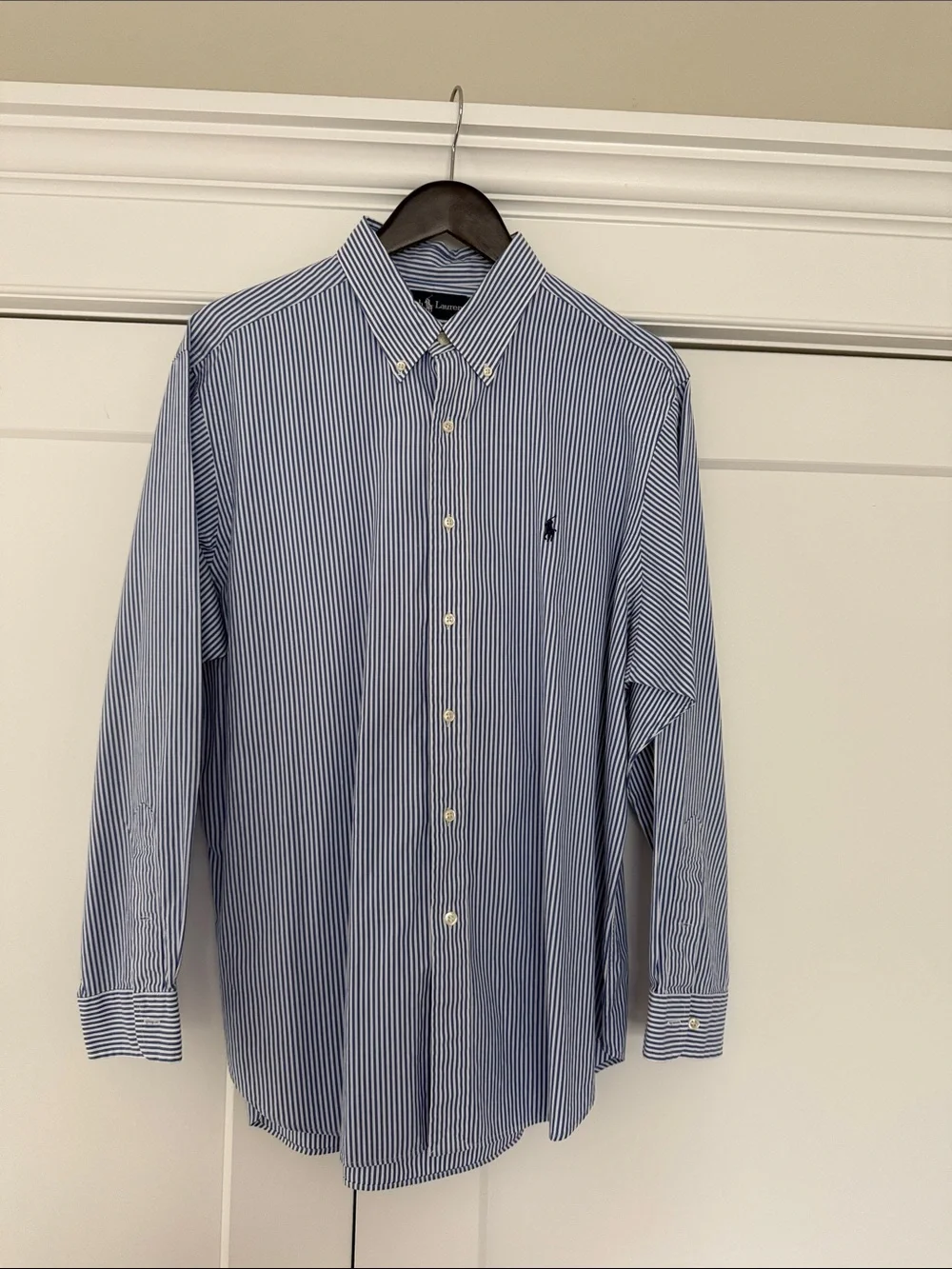 Polo by Ralph Lauren Blue & White Striped Button-Down Shirt 17. 34/35